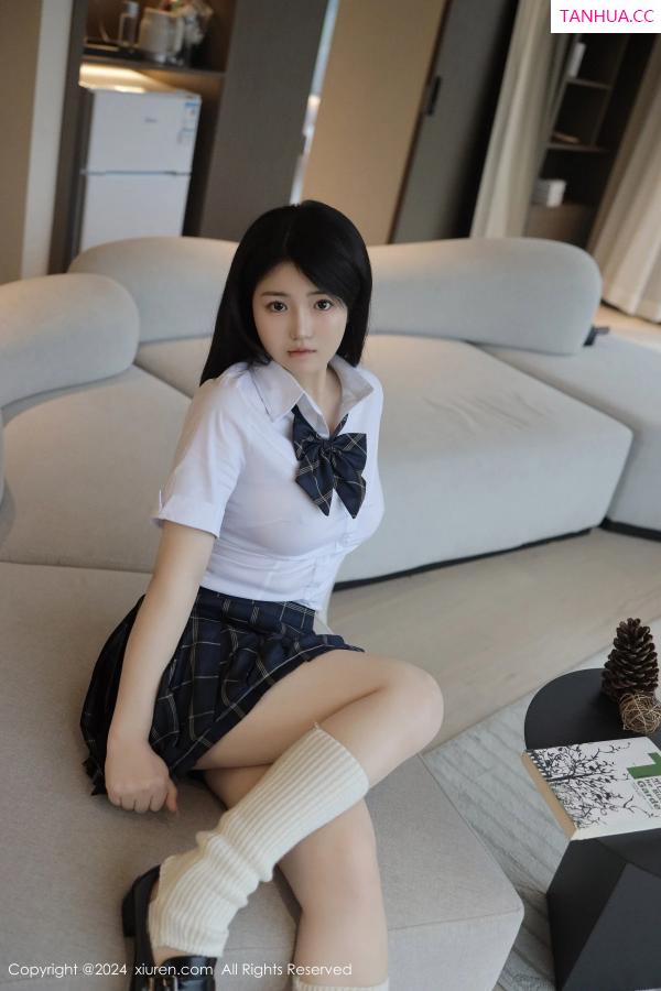   [XiuRen]高清写真图 2024.03.04 No.8173 陈小花 丝袜美腿第51张图片
